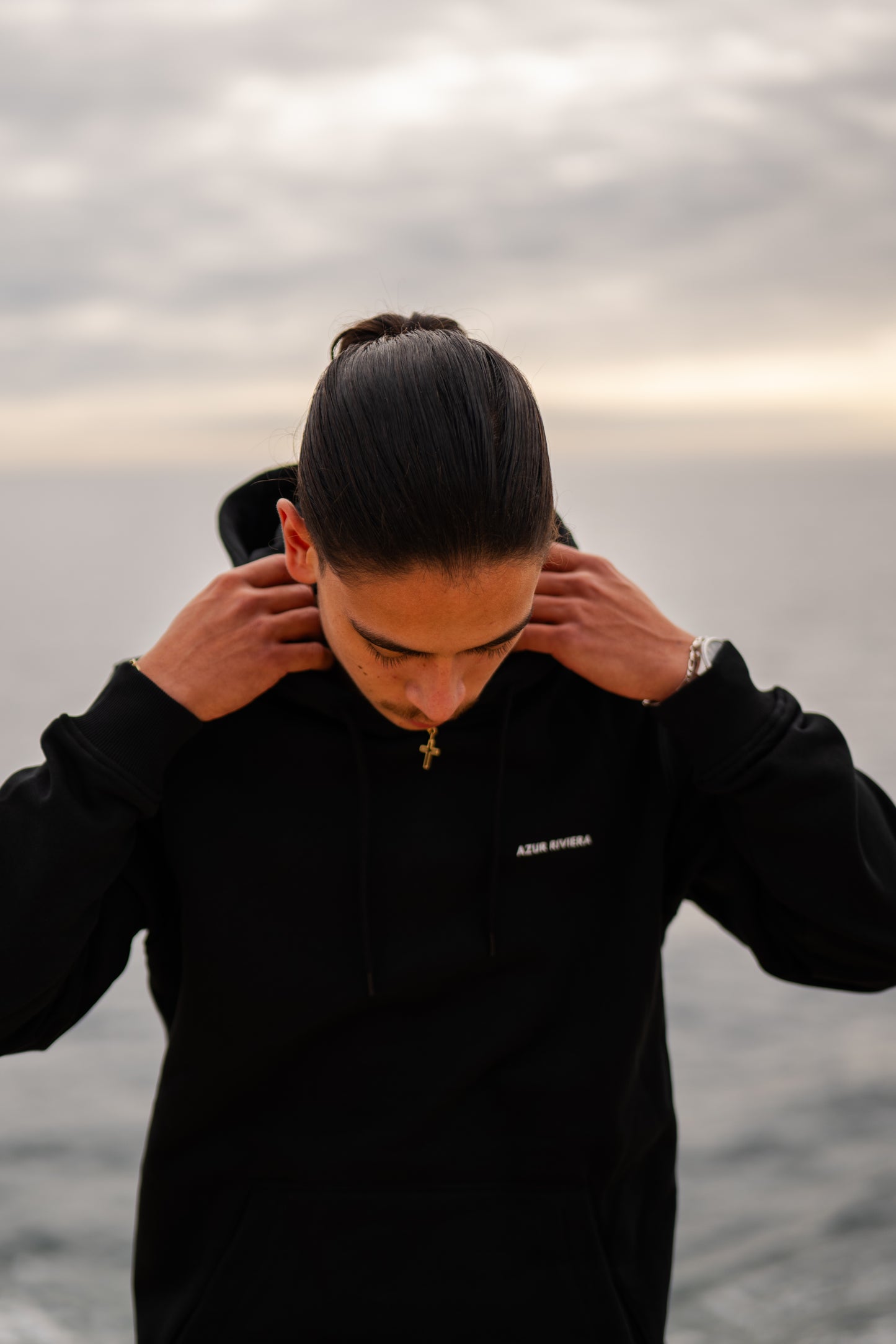 sweat a capuche Azur Riviera shooting photo cassis.