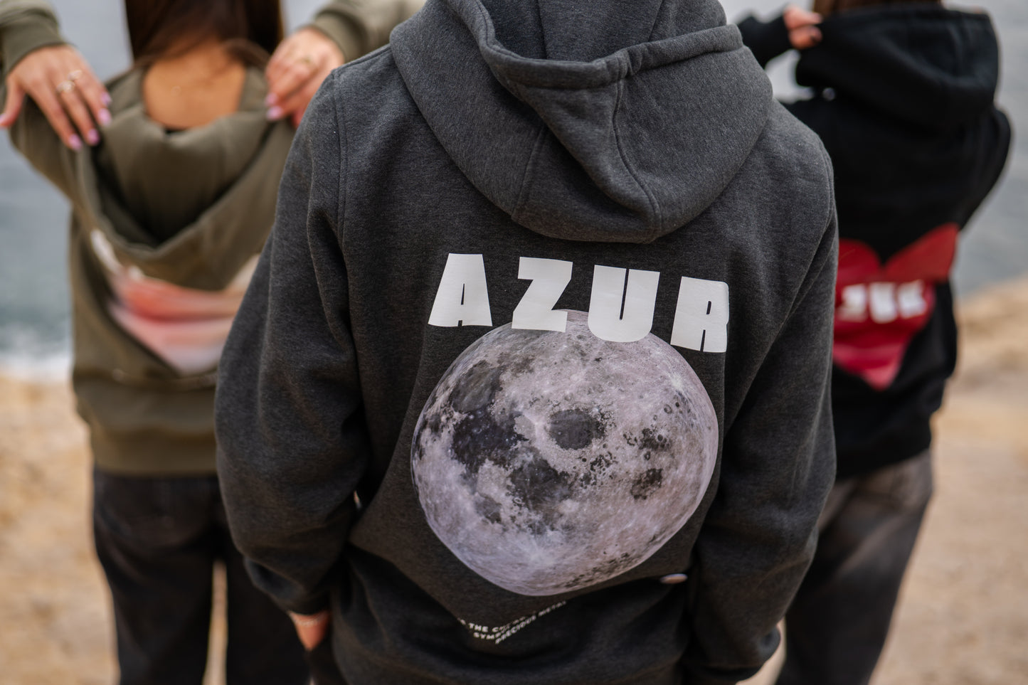 sweat a capuche Azur Riviera shooting photo cassis.