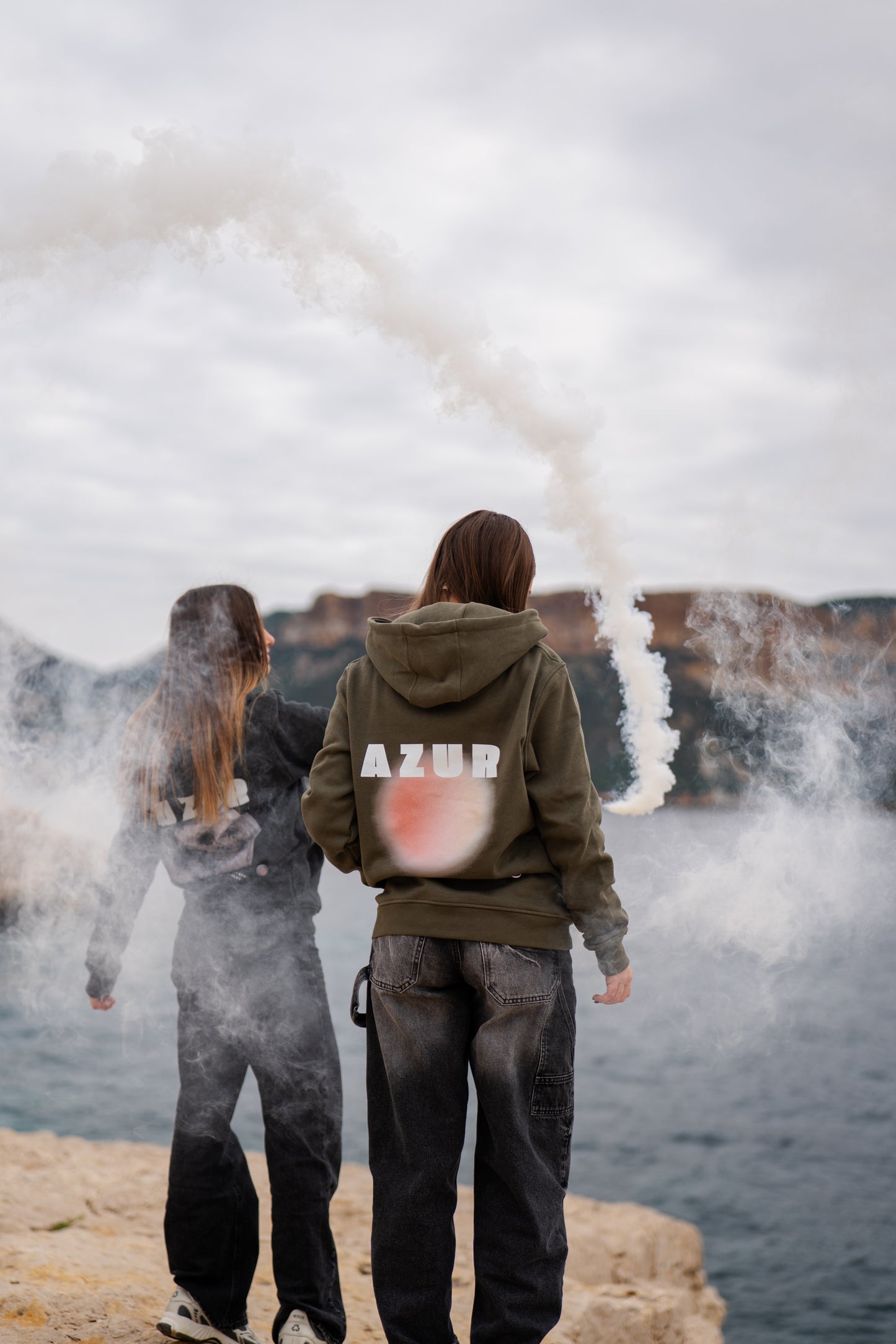 sweat a capuche Azur Riviera shooting photo cassis.